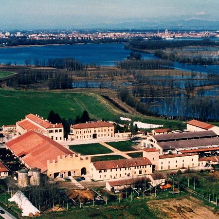 Agriturismo Corte Virgiliana Вирджилио Экстерьер фото