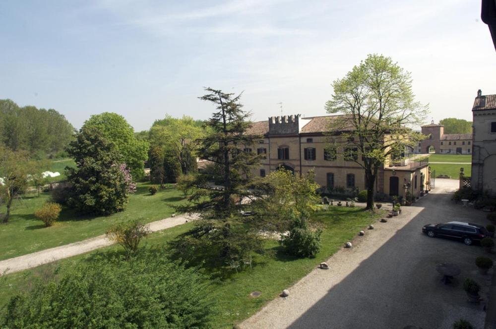 Agriturismo Corte Virgiliana Вирджилио Экстерьер фото
