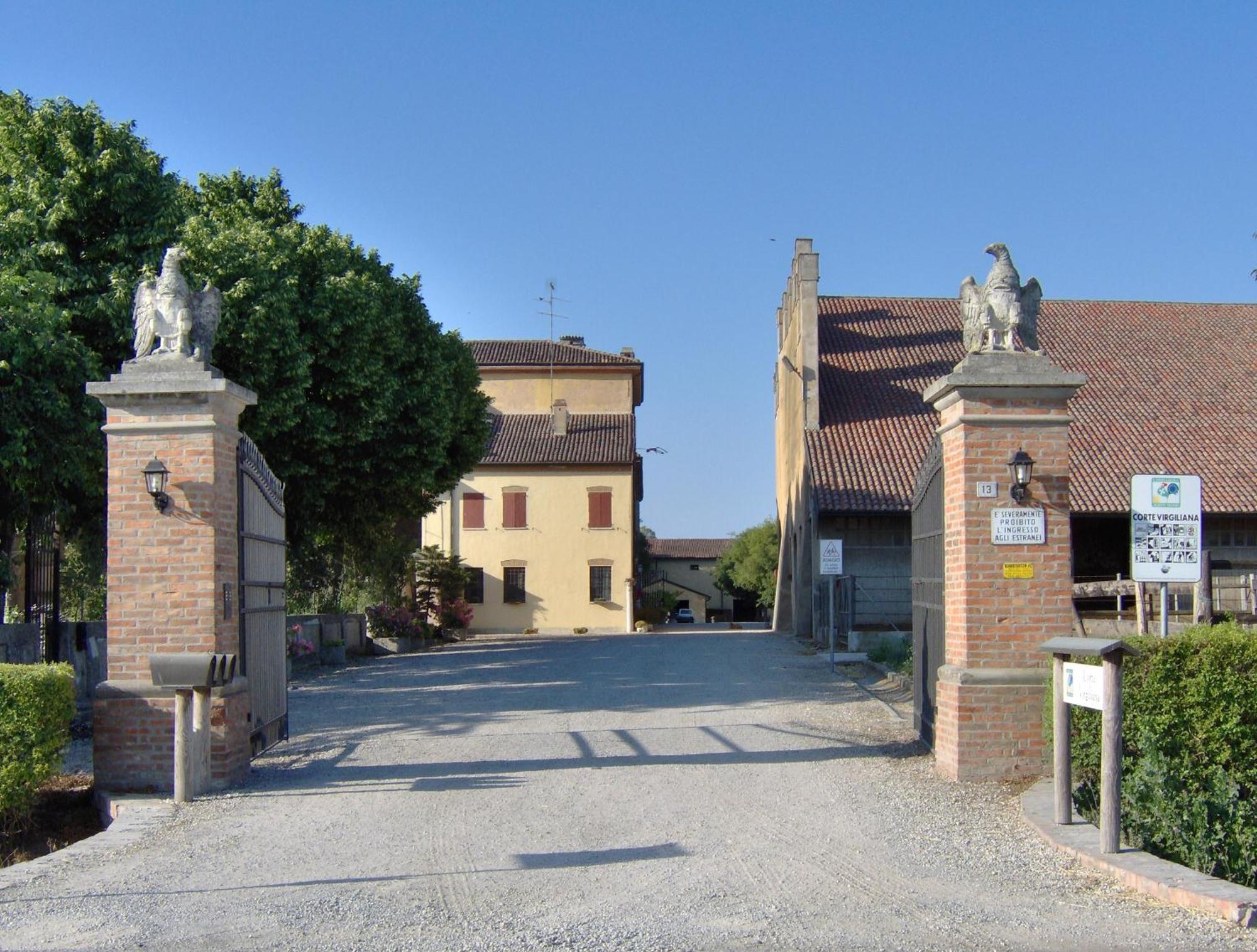 Agriturismo Corte Virgiliana Вирджилио Номер фото